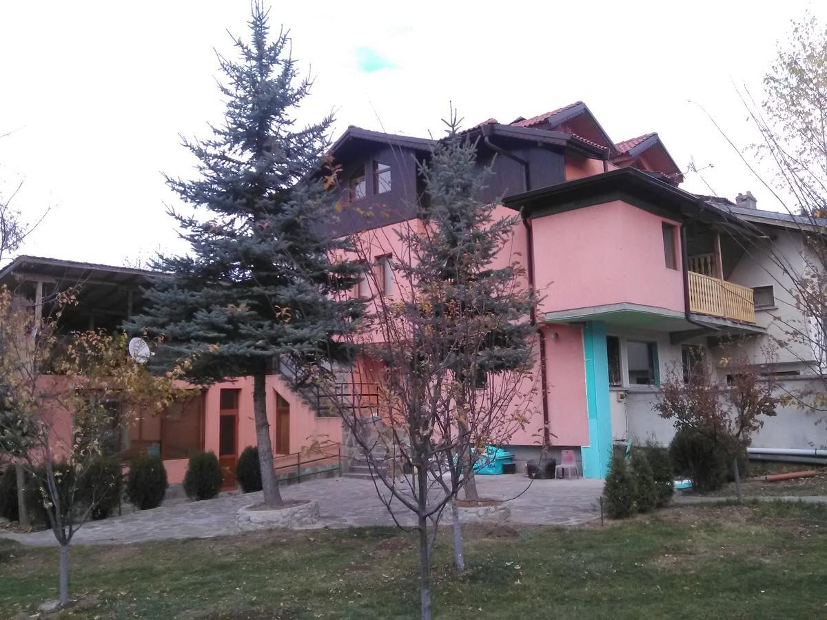 Villa Lilia Априлці Екстер'єр фото
